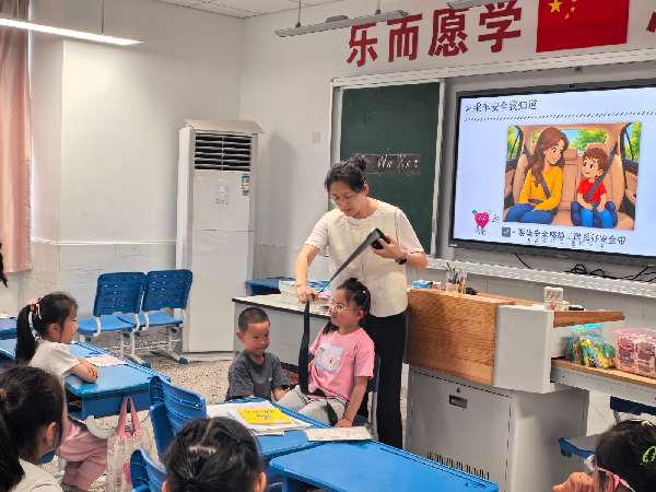 爸妈进课堂,成长新模样——实验小学“家长课程进校园”精彩回顾